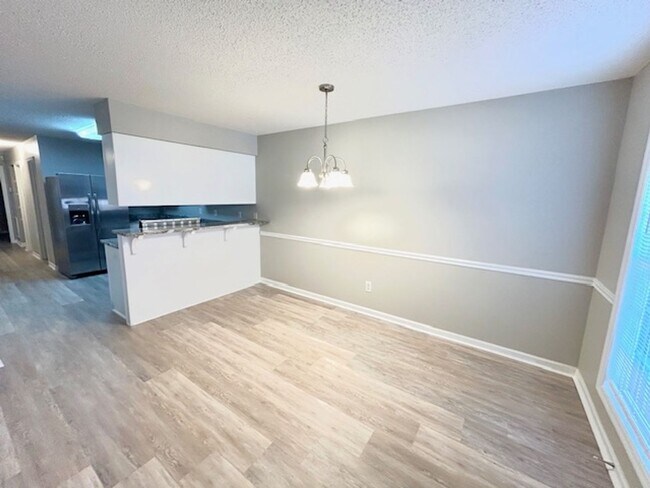 Building Photo - 118 Railroad Ridge Rd