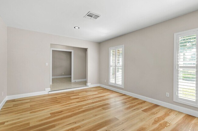 Building Photo - Renovated Winter Park Pines Home for Lease