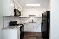 Building Photo - 1436 Berrier St