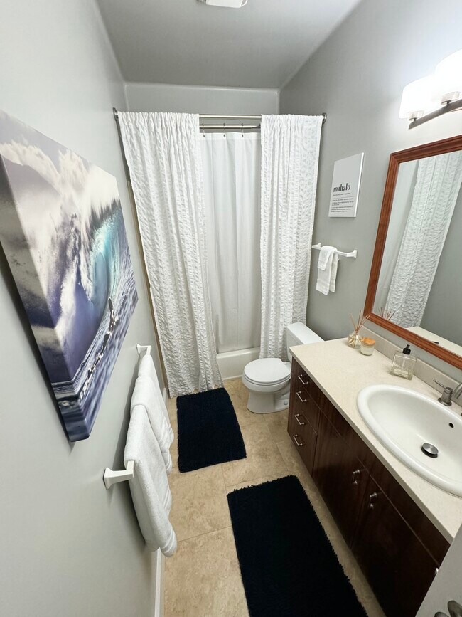 Building Photo - 714-714 Kanalani Pl