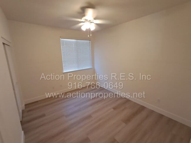 Building Photo - Action Properties R.E.S. Inc. Offering Beautiful Highland Park Single Story 3 Car, 4 Bedroom, Gar...