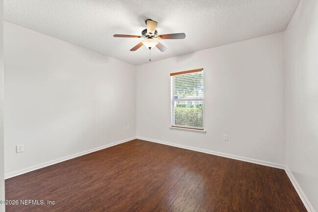 Building Photo - 11509 Brian Lakes Dr N