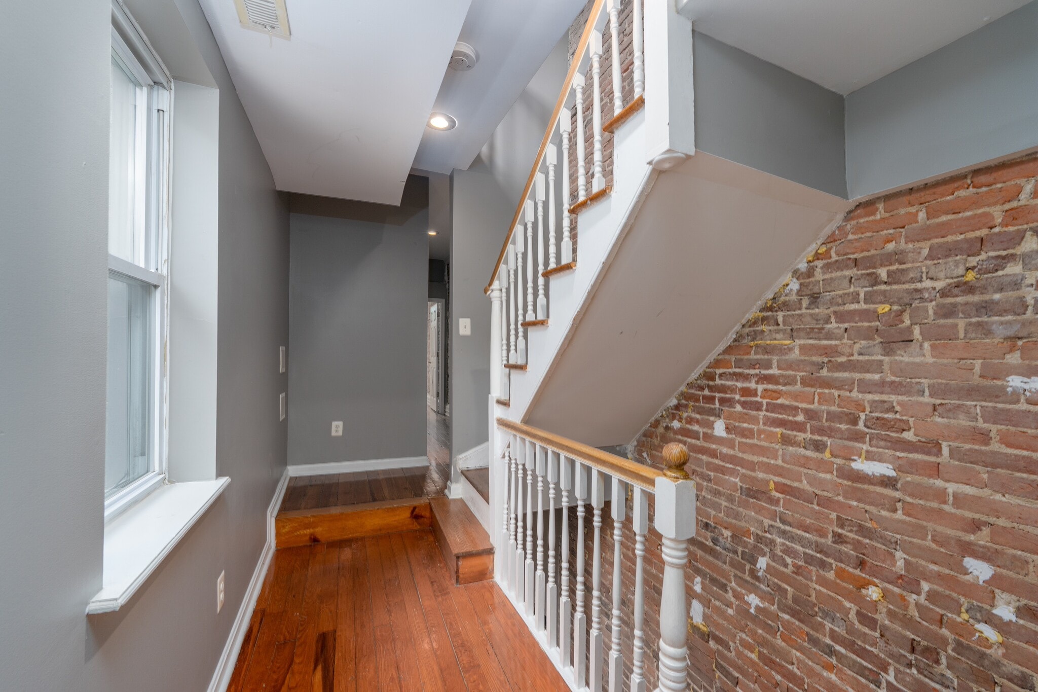 Building Photo - 926 S Hanover St