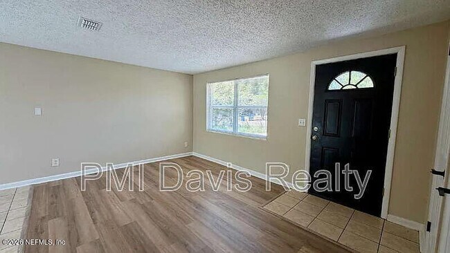 Building Photo - 10726 Merida Dr
