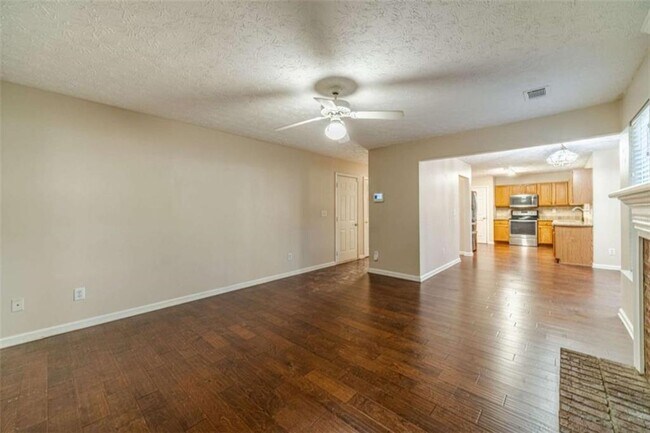 Building Photo - 934 Dominion Walk Dr SW