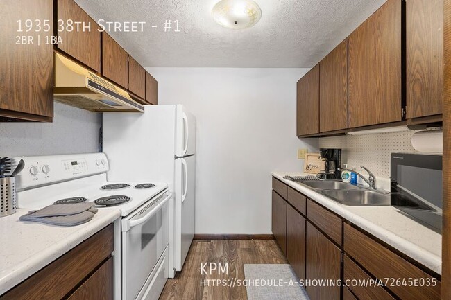 Building Photo - 2 BEDROOM | 1 BATH | MAIN LEVEL APARTMENT ...