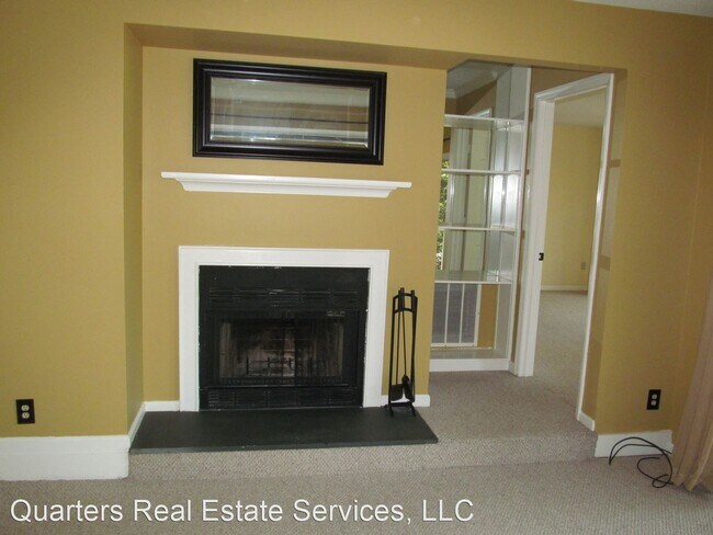 Building Photo - 2 br, 2 bath House - 245 Oakwood Court