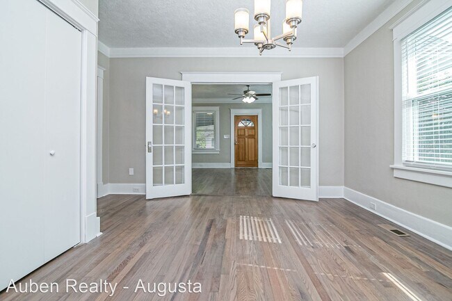 Building Photo - 3 br, 2 bath House - 1313 Merry Street