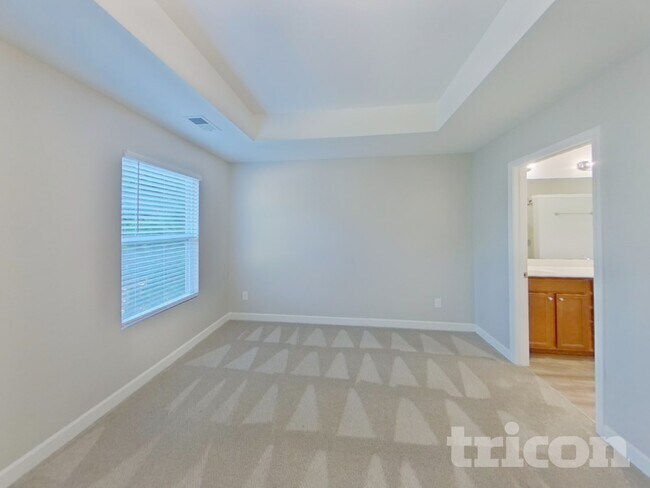 Building Photo - 806 Simones Ct