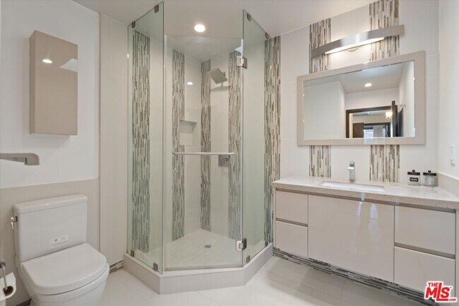 Building Photo - 2175 S Beverly Glen Blvd