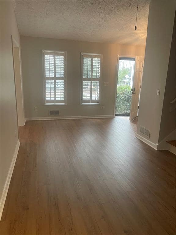 Building Photo - 516 Faith St