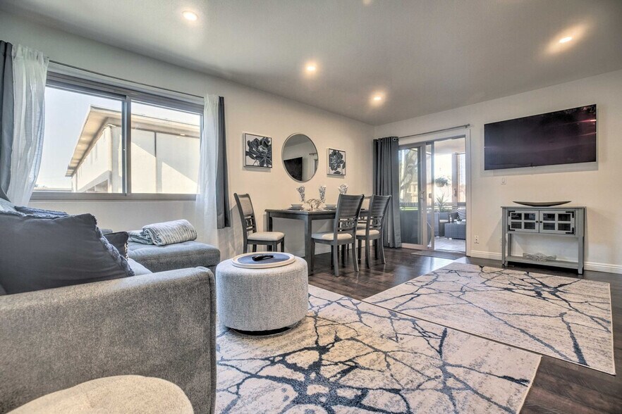 Building Photo - 2628 Worden St