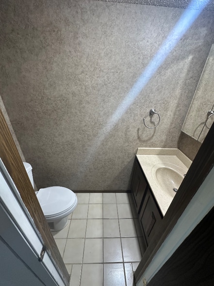 Building Photo - 9004 David Cir