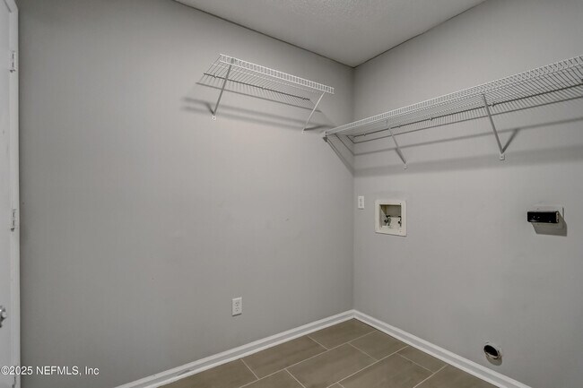 Building Photo - 5254 Percheron Ct