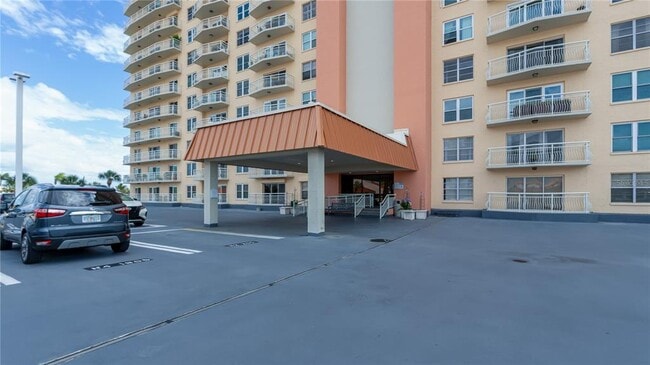 Building Photo - 4900 Brittany Dr S