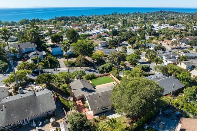 Building Photo - Beautifully Remodeled Mesa home with Ocean...