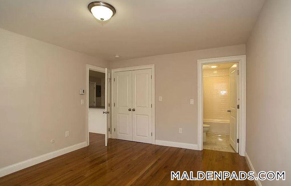 Building Photo - 134 Summer St