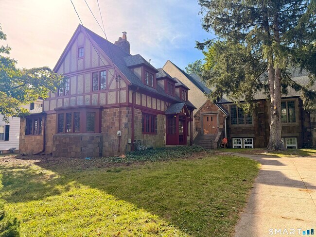 Building Photo - 110 Marvel Rd