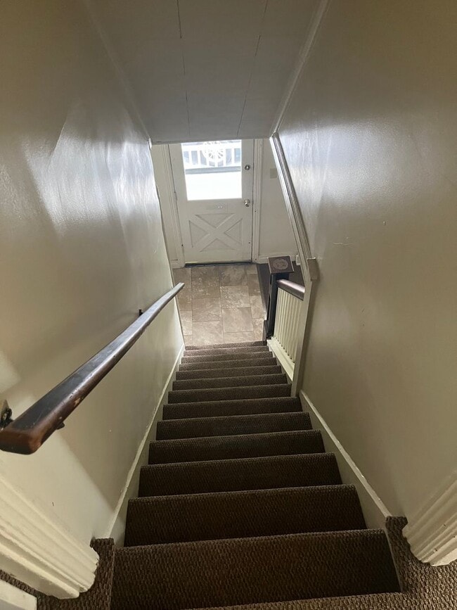 Building Photo - 2-3 Bedroom, 1 Bathroom Detached House in Shippensburg