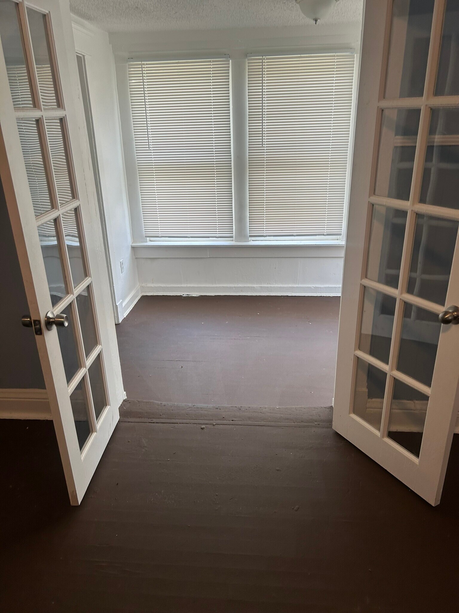 Apt 3 - 1011 S Willett St