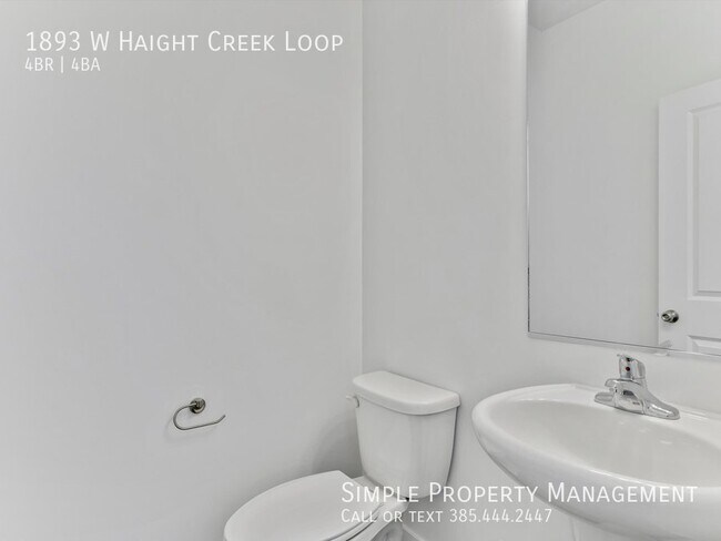 Building Photo - Luxurious 4-BD Townhouse in Farmington!