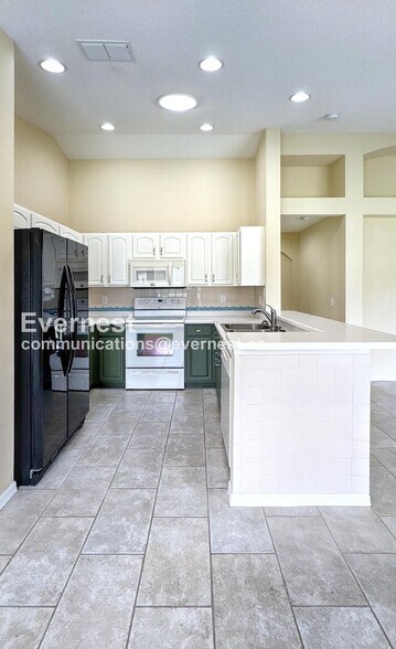Building Photo - 2926 Walnut Grove Ct