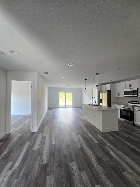 Building Photo - 20422 Dial Ave