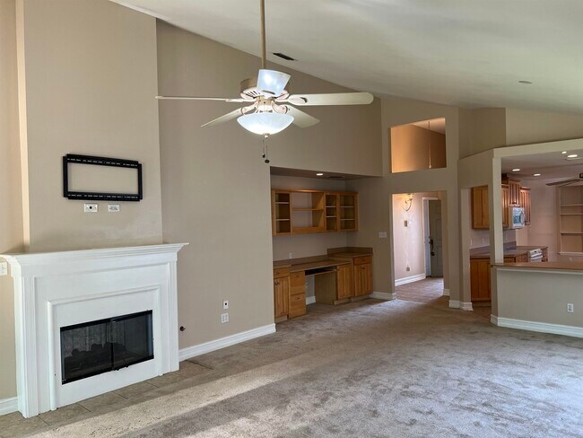 Building Photo - 1035 Winter Ln