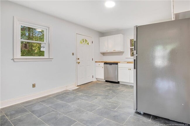 Building Photo - 4914 Walnut Dr