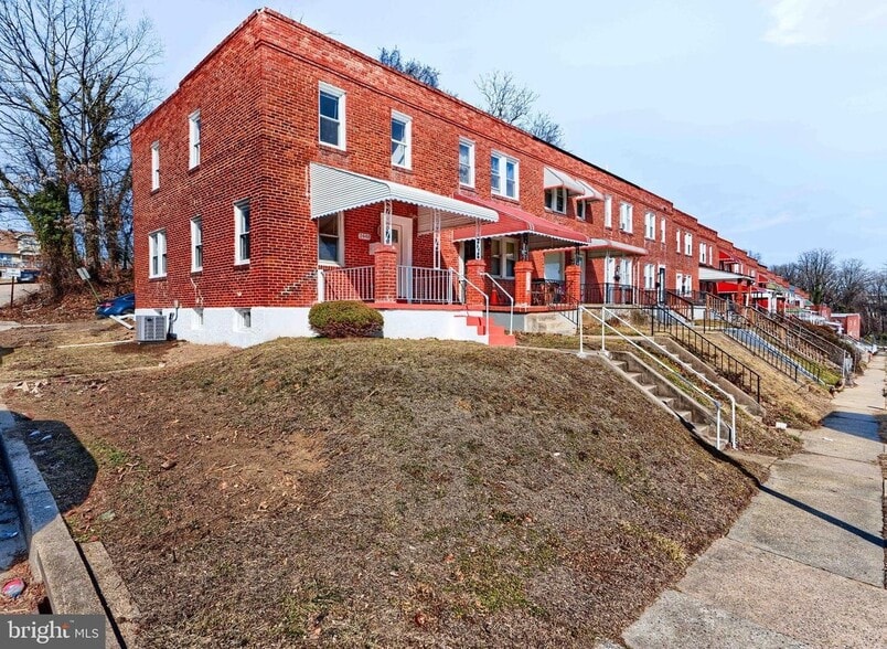 Building Photo - 2448 Shirley Ave