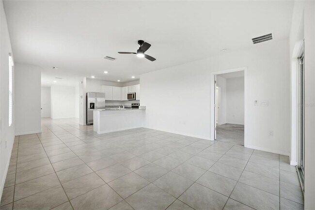 Building Photo - 34118 Jasper Stone Dr