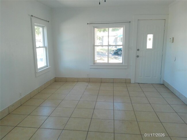 Building Photo - 1148 Oakhill St