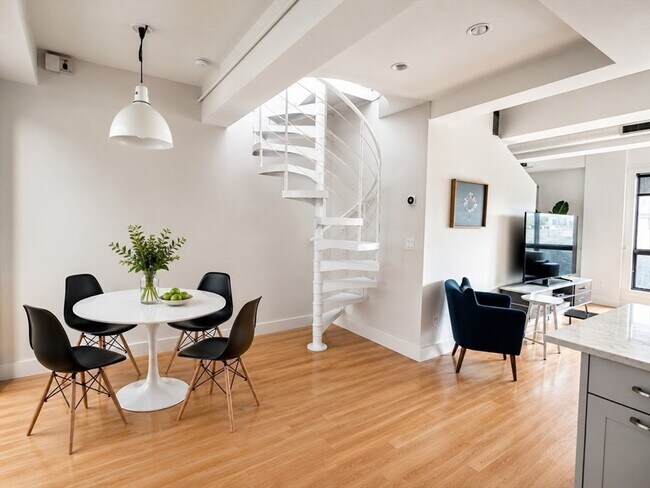 Building Photo - 12 Stoneholm St