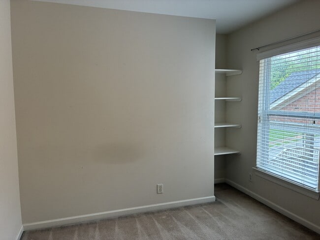 Building Photo - 808 Pisgah Park