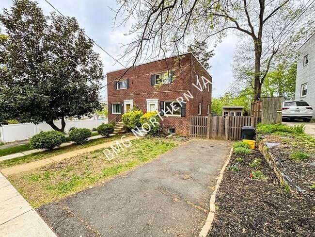 Building Photo - 130 Cambridge Rd
