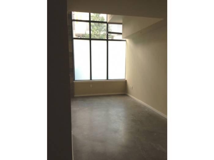 Living area - 81 Clay St