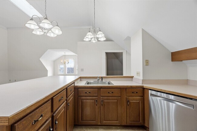 Building Photo - 150 Summer St