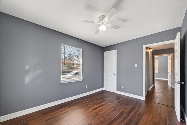 Building Photo - 3807 Love St