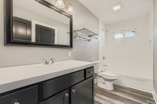 Building Photo - 5611 Allemong Dr