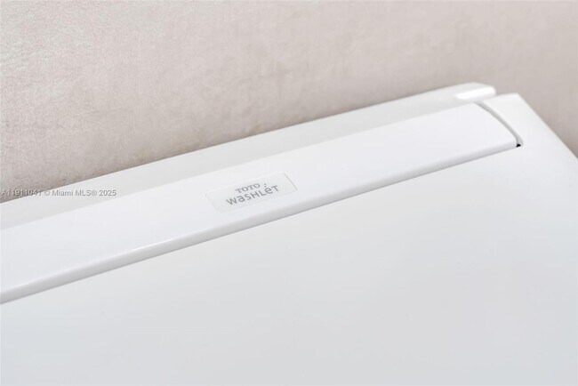 Building Photo - 19707 Turnberry Way