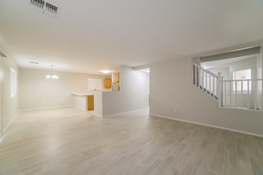 Building Photo - 6815 N 129th Dr