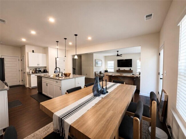 Building Photo - 2308 Hastings Mnr Ln
