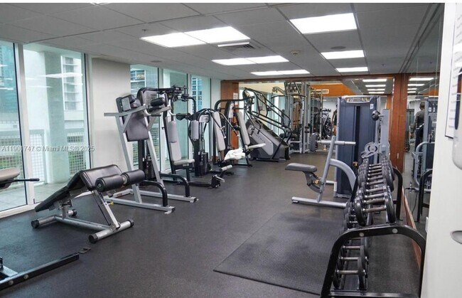 Building Photo - 41 SE 5th St