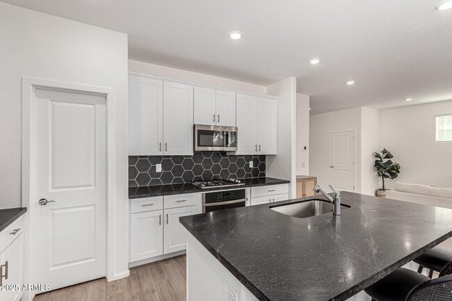 Building Photo - 13244 N 146th Ln