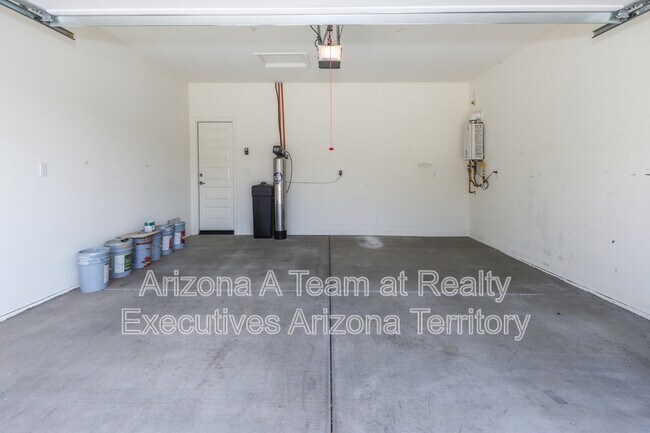 Building Photo - 9404 W Gambel Oak Ln