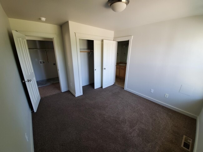 Building Photo - 3883 Bosal St