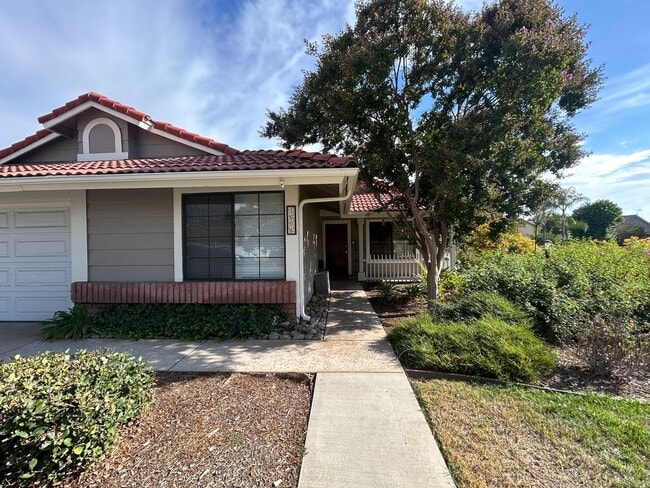 Primary Photo - Beautiful 3 Bedroom 2 Bath Home in Redlands!