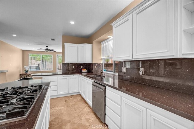 Building Photo - 27131 S Ridge Dr