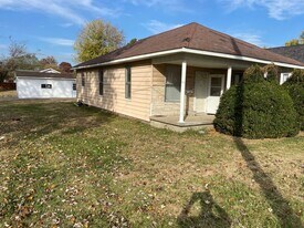 Building Photo - 1001 N 13th St