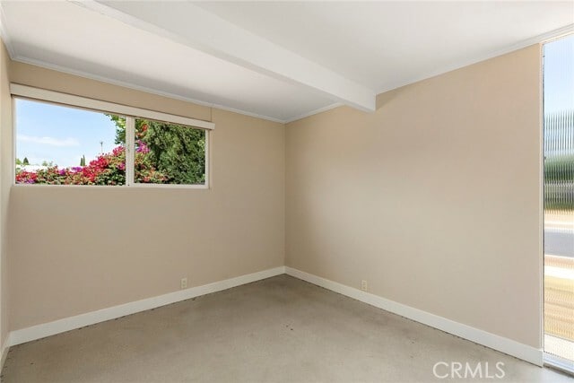 Building Photo - 840 E Palmdale Ave